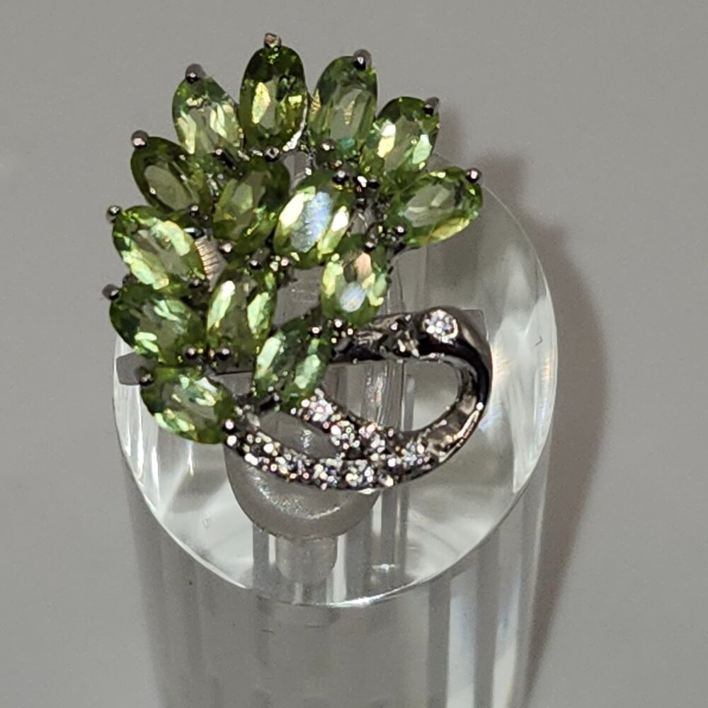 .925 Sterling Silver Natural Peridot and Cubic Zirconia Ring Size 6 Value $655